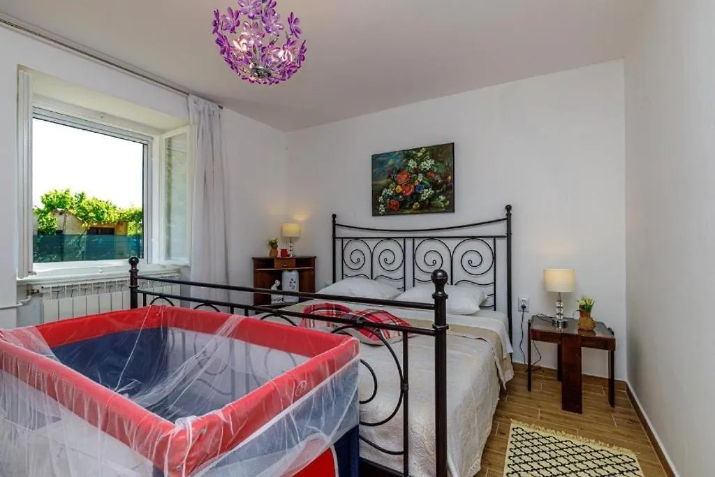 Holiday home Kuca Lilla Villa Loborika